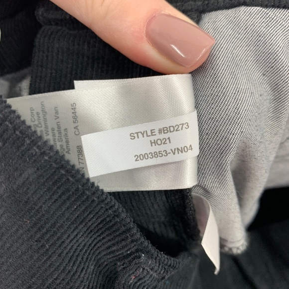 J. Crew High-Rise '90s Classic Straight Corduroy Pants in Black Sz 26 - Picture 10 of 13